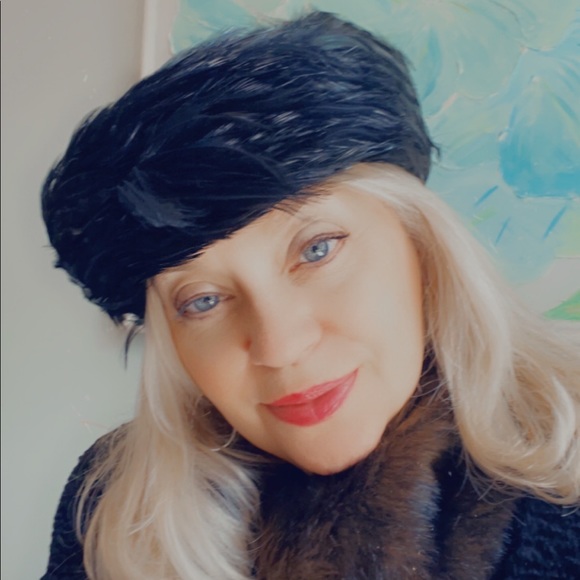 50’s Vintage Black Wool Feather Hat by Une Chapellerie - Picture 1 of 8